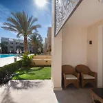 Jazzy 1Bdr W Outdoor Pool View Terrace Free Pool & Beach Access