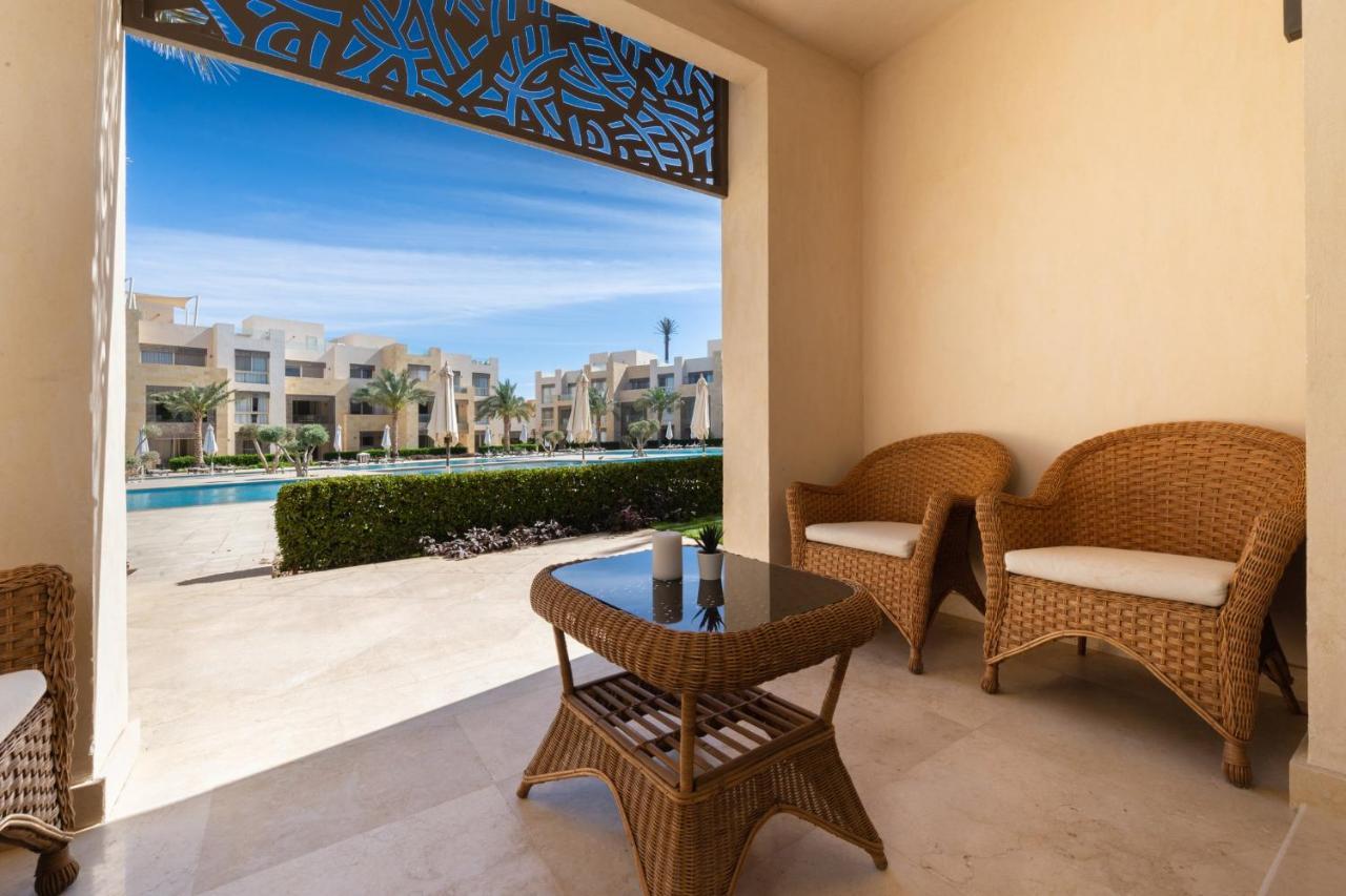 Apartament Jazzy 1bdr W Outdoor Pool View Terrace Free Pool & Access *